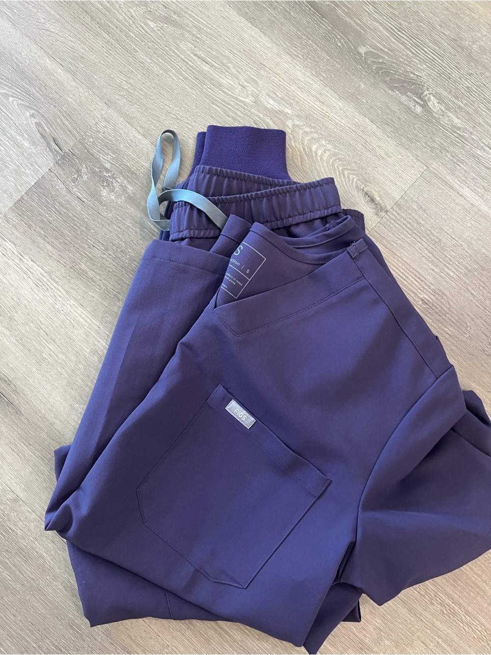 Figs Men's Jogger Track Pants in Deep Purple